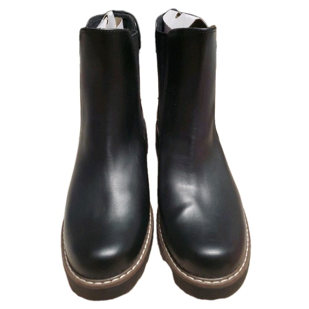 Universal Thread Women's Celina Black Chelsea Boots with Memory Foam Insole NWT - Picture 1 of 4